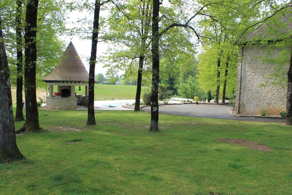 Chambres D'Hotes Le Bois Trinquille Saint-Viance Exterior foto