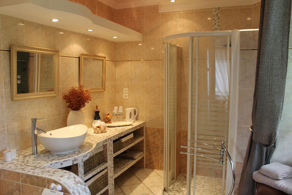 Chambres D'Hotes Le Bois Trinquille Saint-Viance Habitación foto